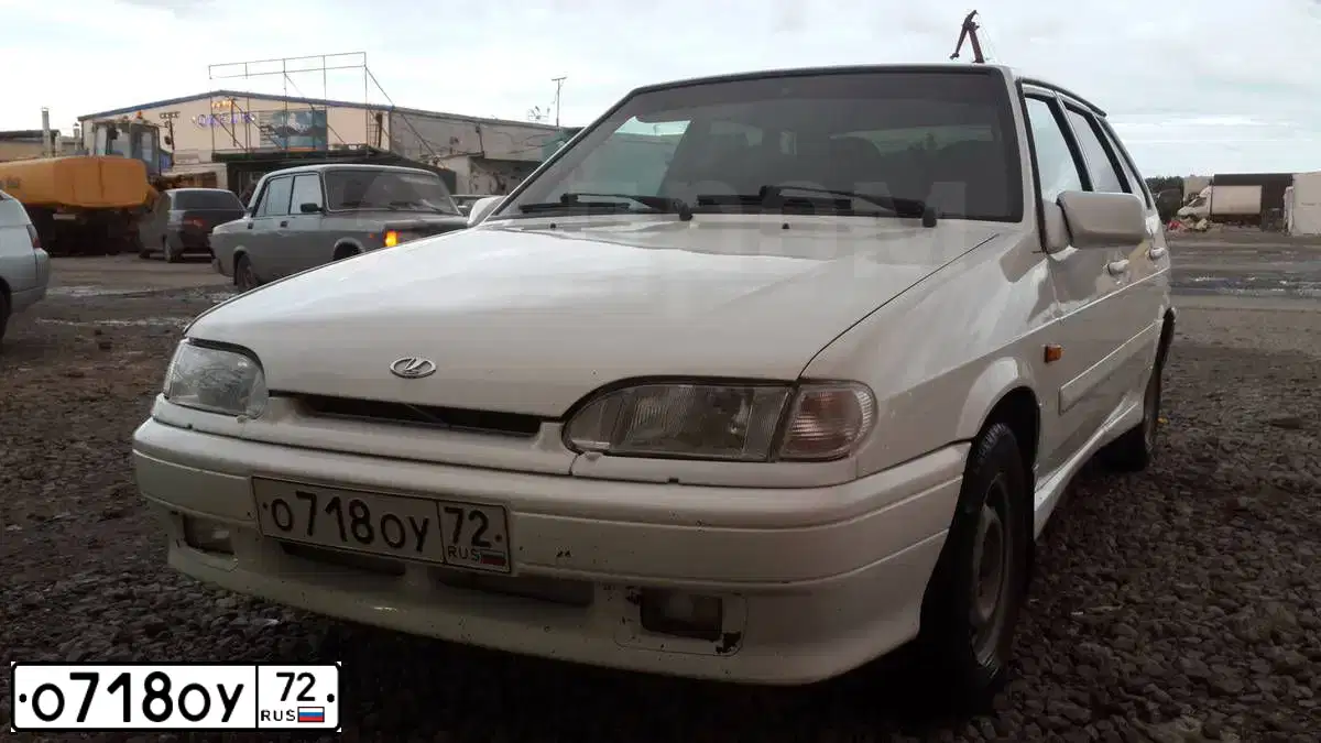 Фото автомобиля LADA 2114 SAMARA, 2012 — госномер К333АК186. Цвет: БЕЛЫЙ