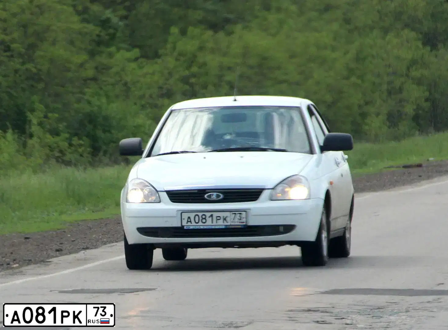 Фото автомобиля LADA 2172 PRIORA, 2012 — госномер А081РК73. Цвет: БЕЛЫЙ