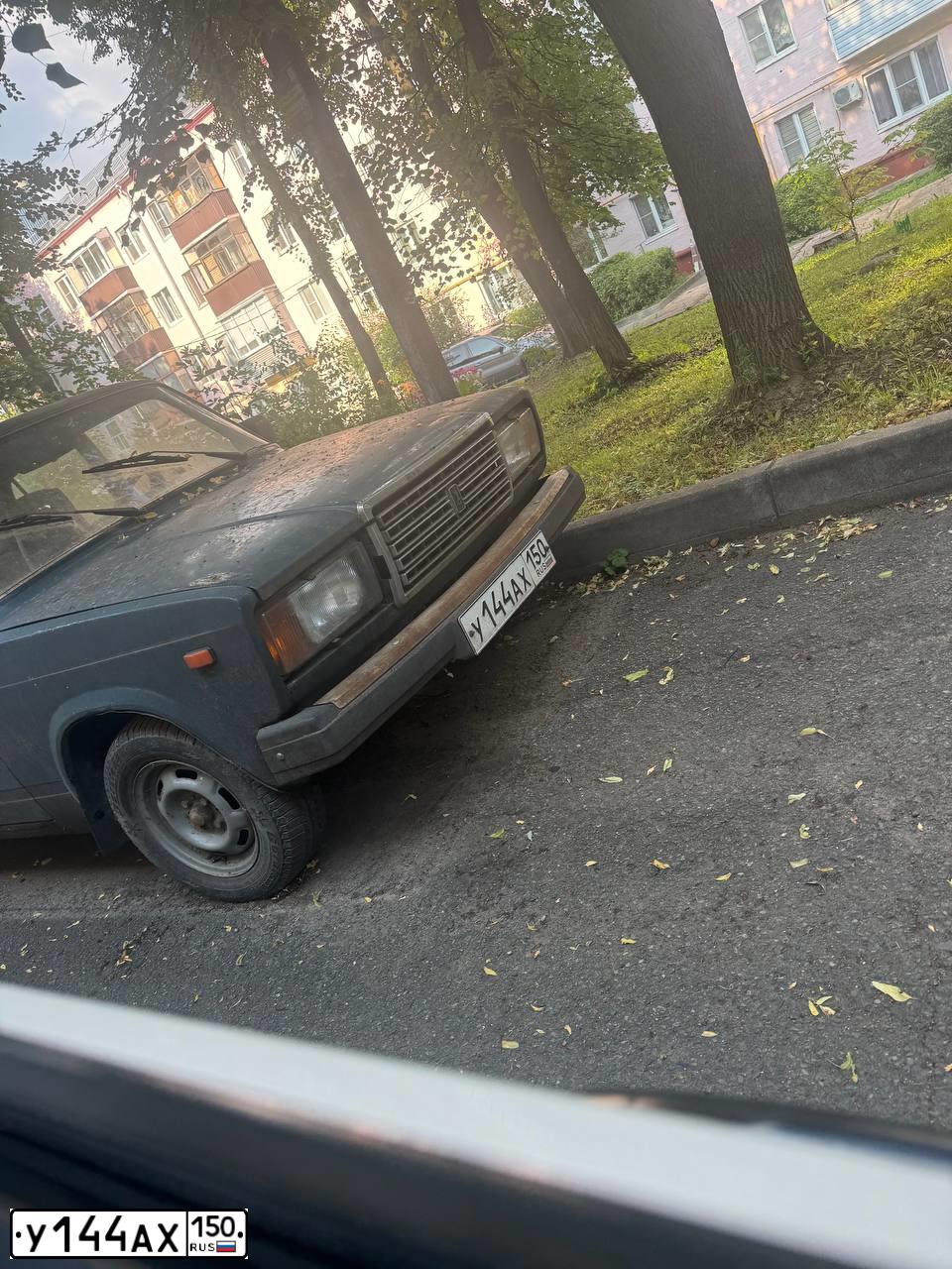 Фото автомобиля LADA 2107, 2006 — госномер У144АХ150. Цвет: СИНЕ-ЗЕЛЕНЫЙ