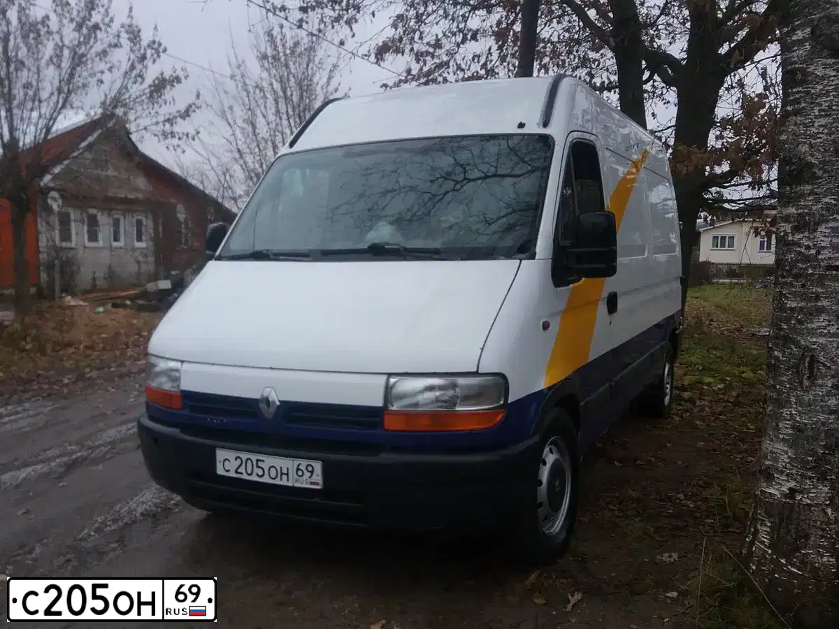 Фото автомобиля RENAULT MASTER, 2001 — госномер С205ОН69. Цвет: БЕЛЫЙ