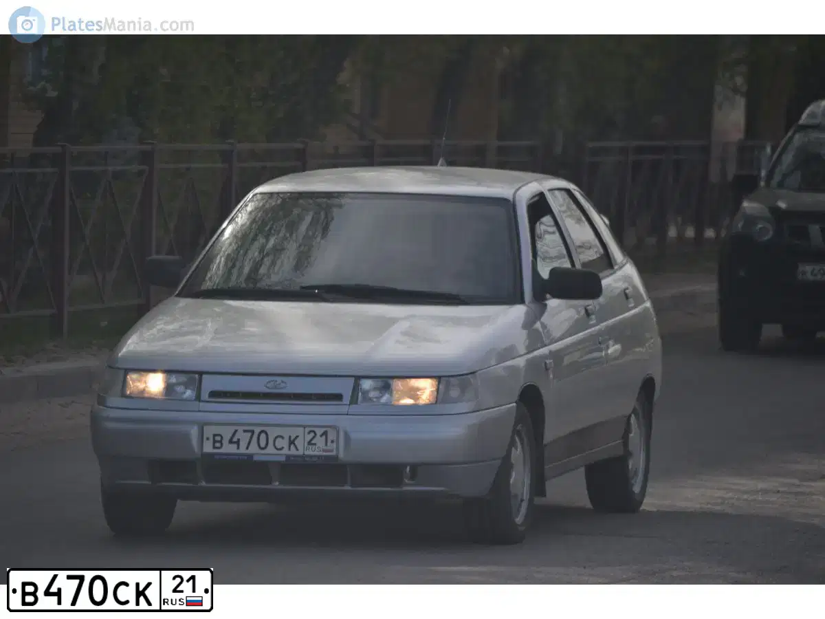 Фото автомобиля LADA 2112, 2004 — госномер В470СК21. Цвет: СВЕТЛО СЕРЕБ МЕТАЛЛ