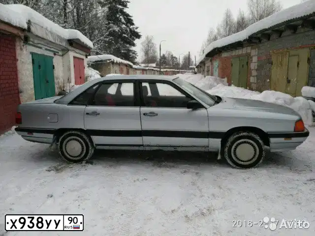 Фото автомобиля AUDI I 100, 1984 — госномер Х938УУ90. Цвет: СВЕТЛО-СЕРЫЙ
