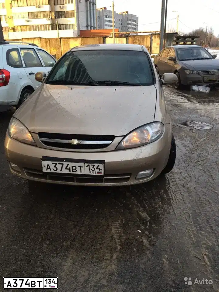 Фото автомобиля CHEVROLET LACETTI, 2007 — госномер А374ВТ134. Цвет: БЕЖЕВЫЙ