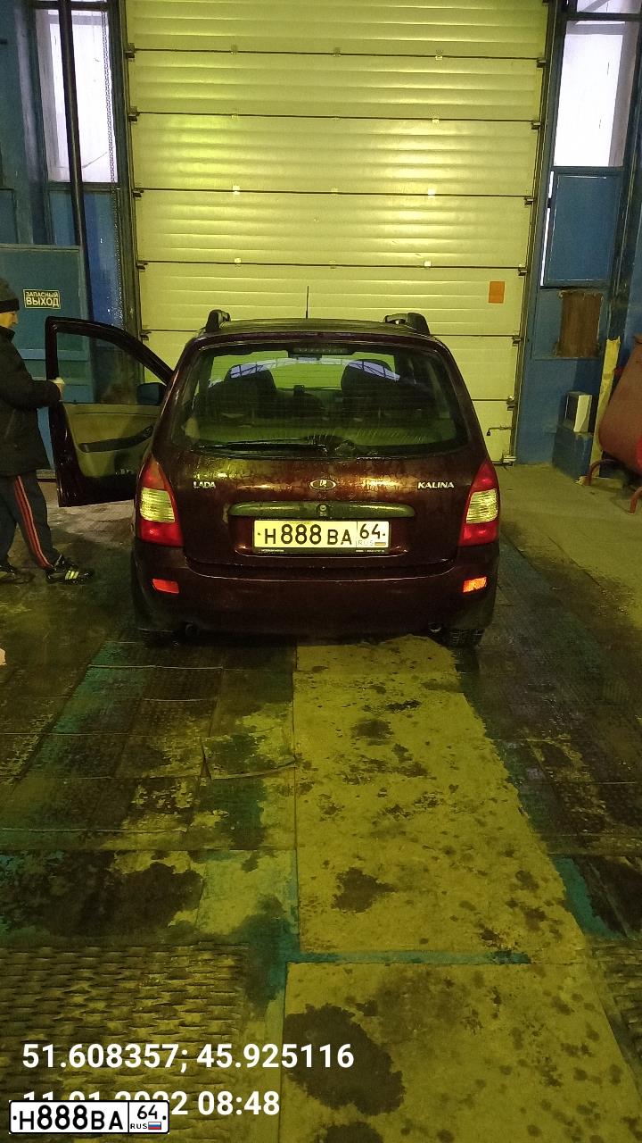 Фото автомобиля LADA 1117 KALINA, 2012 — госномер В155ОХ164. Цвет: ТЕМНО-ВИШНЕВЫЙ