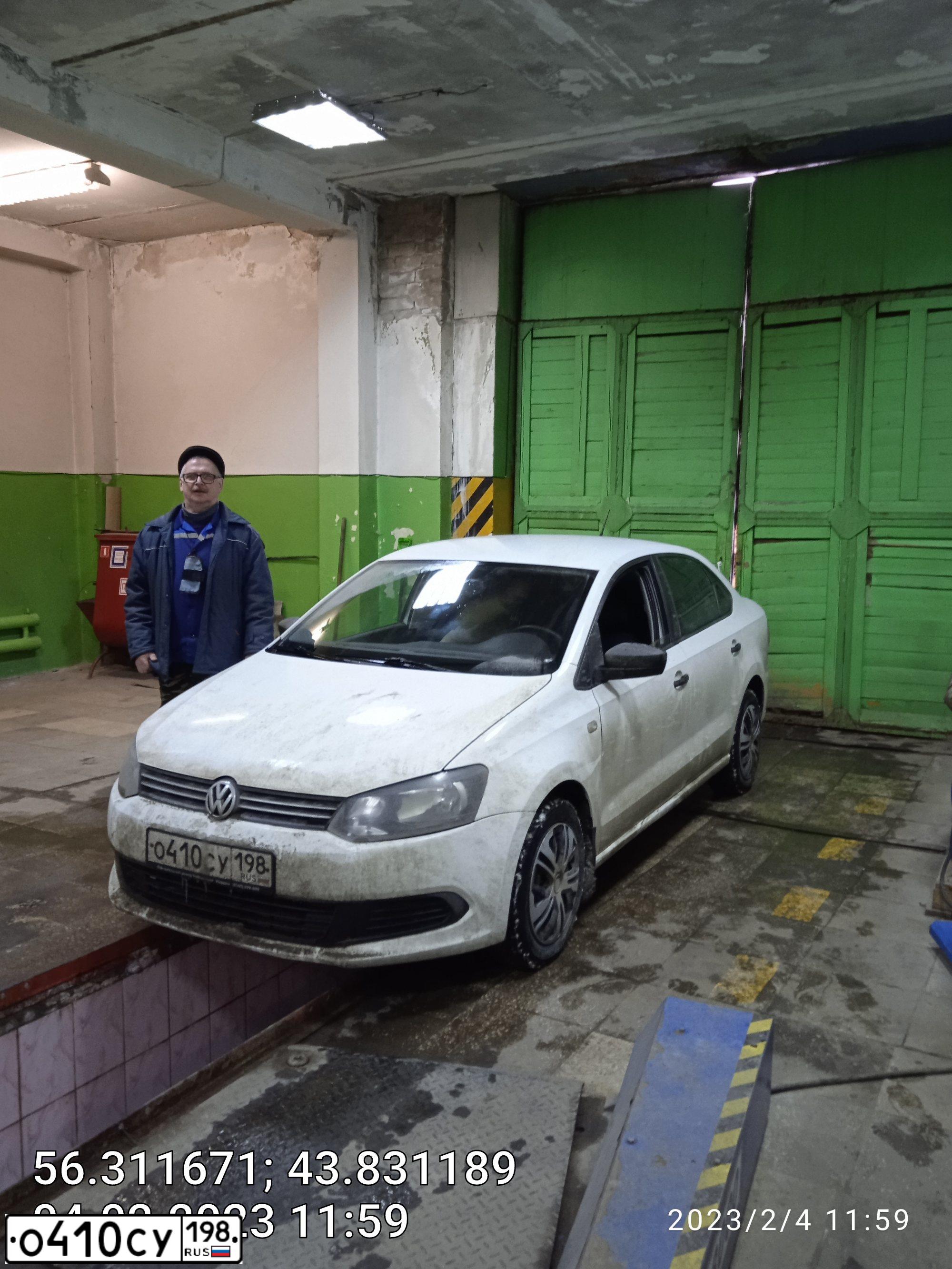 Фото автомобиля VOLKSWAGEN POLO, 2014 — госномер Т161РУ152. Цвет: Белый