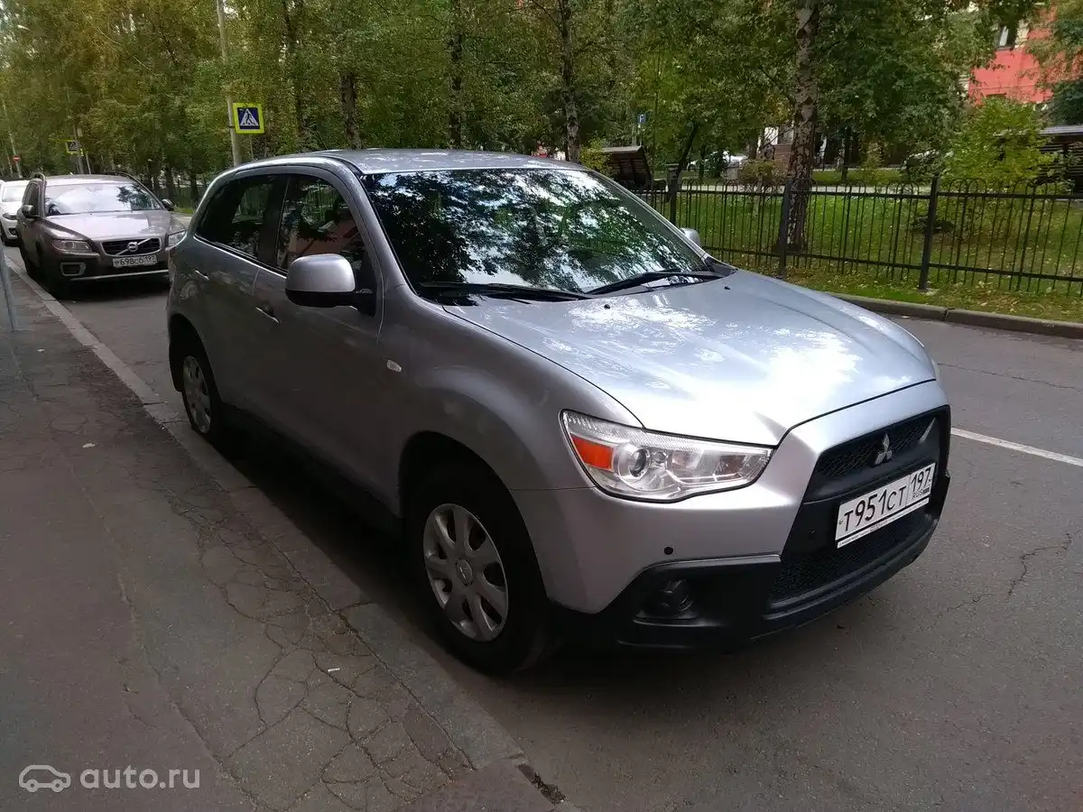 Фото автомобиля MITSUBISHI ASX, 2011 — госномер К785КМ156. Цвет: серебристый