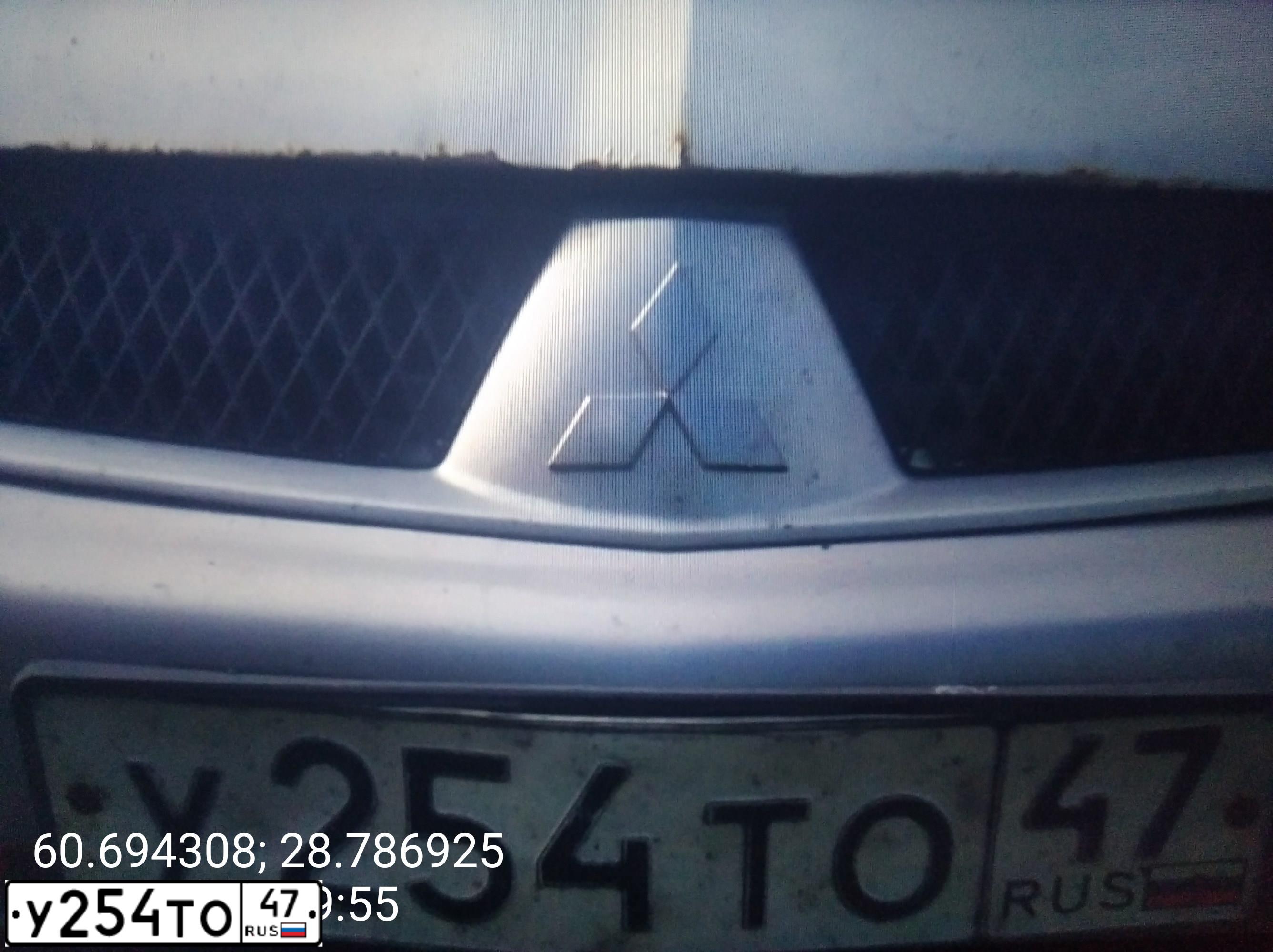 Фото автомобиля MITSUBISHI LANCER, 2006 — госномер У254ТО47. Цвет: Серебристый