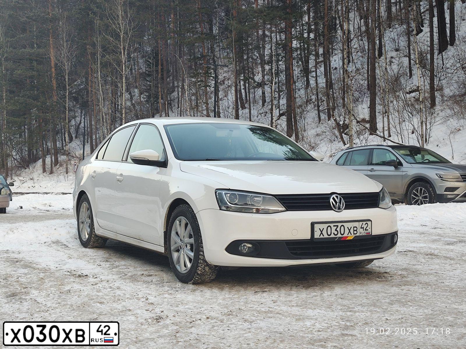 Фото автомобиля TOYOTA COROLLA, 2007 — госномер У736ОА142. Цвет: Красный