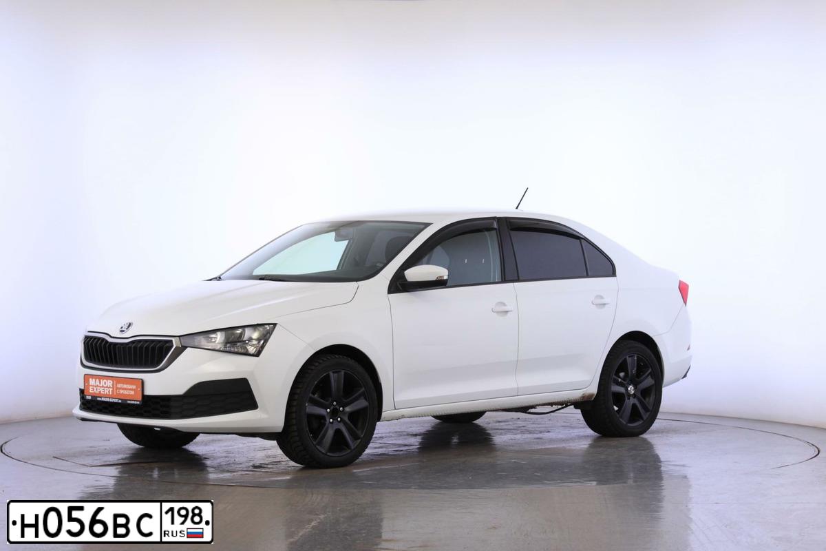 Фото автомобиля SKODA RAPID, 2020 — госномер Н056ВС198. Цвет: Белый