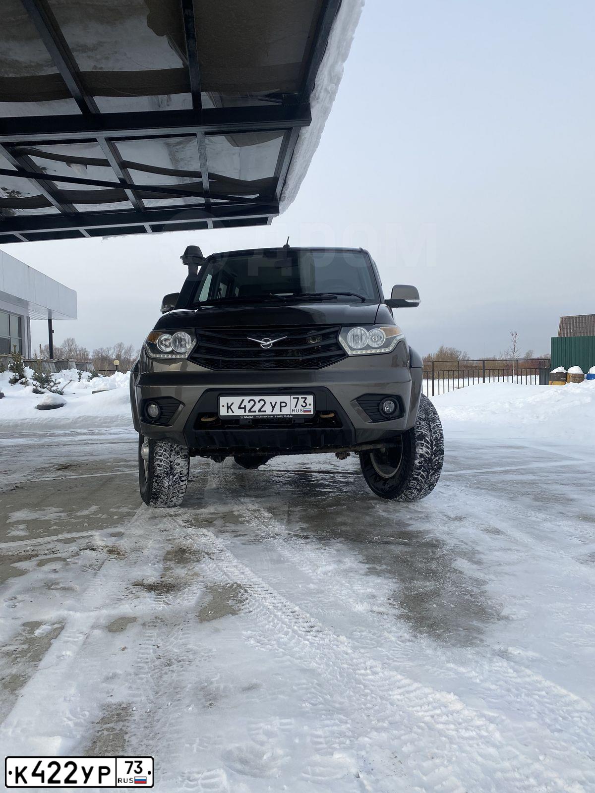 Фото автомобиля UAZ PATRIOT, 2016 — госномер Е484КС763. Цвет: Коричнево-Серый Металлик