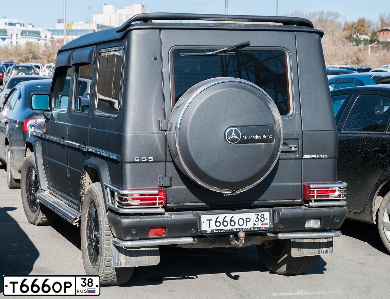 Фото автомобиля MERCEDES G-KLASSE, 1996 — госномер Т666ОР38. Цвет: ЧЕРНЫЙ