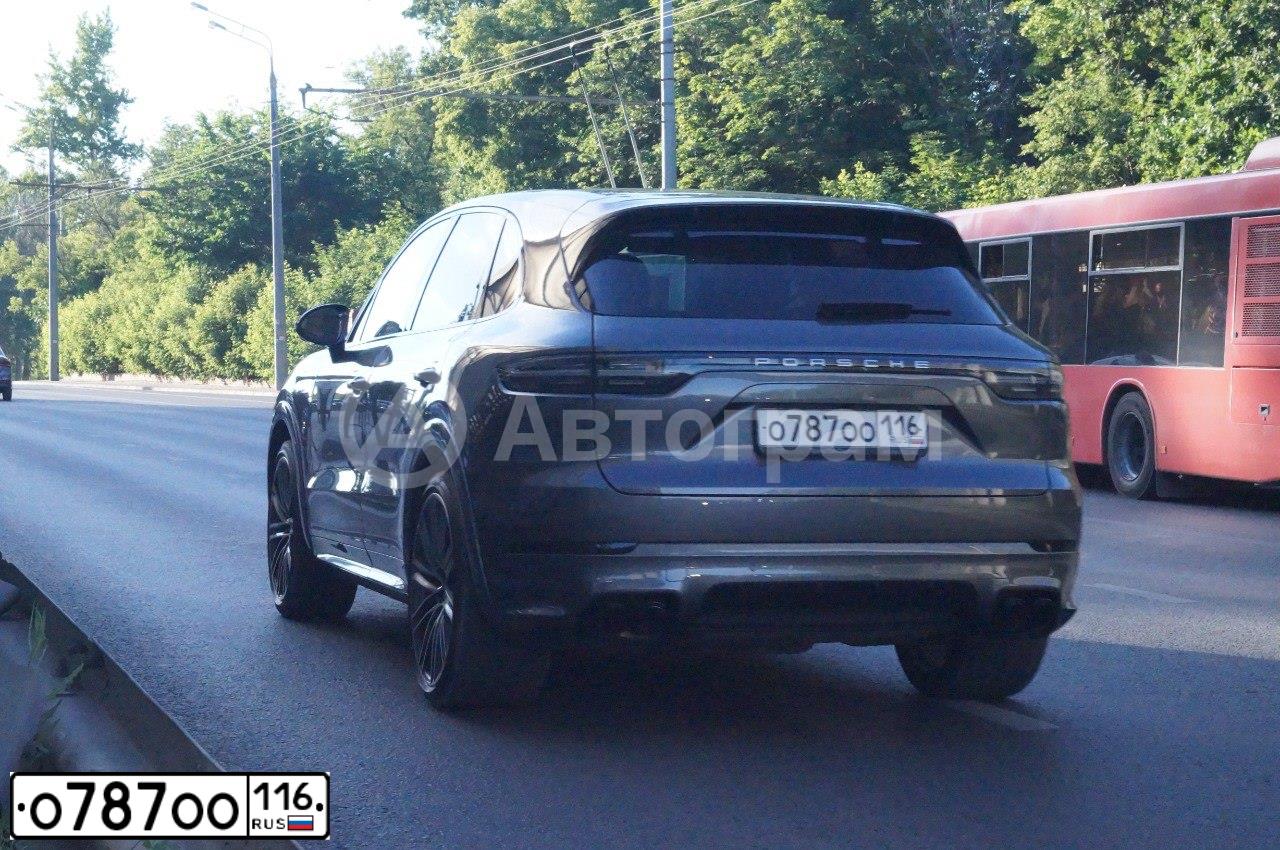 Фото автомобиля PORSCHE CAYENNE, 2012 — госномер А029АА16. Цвет: ЧЕРНЫЙ