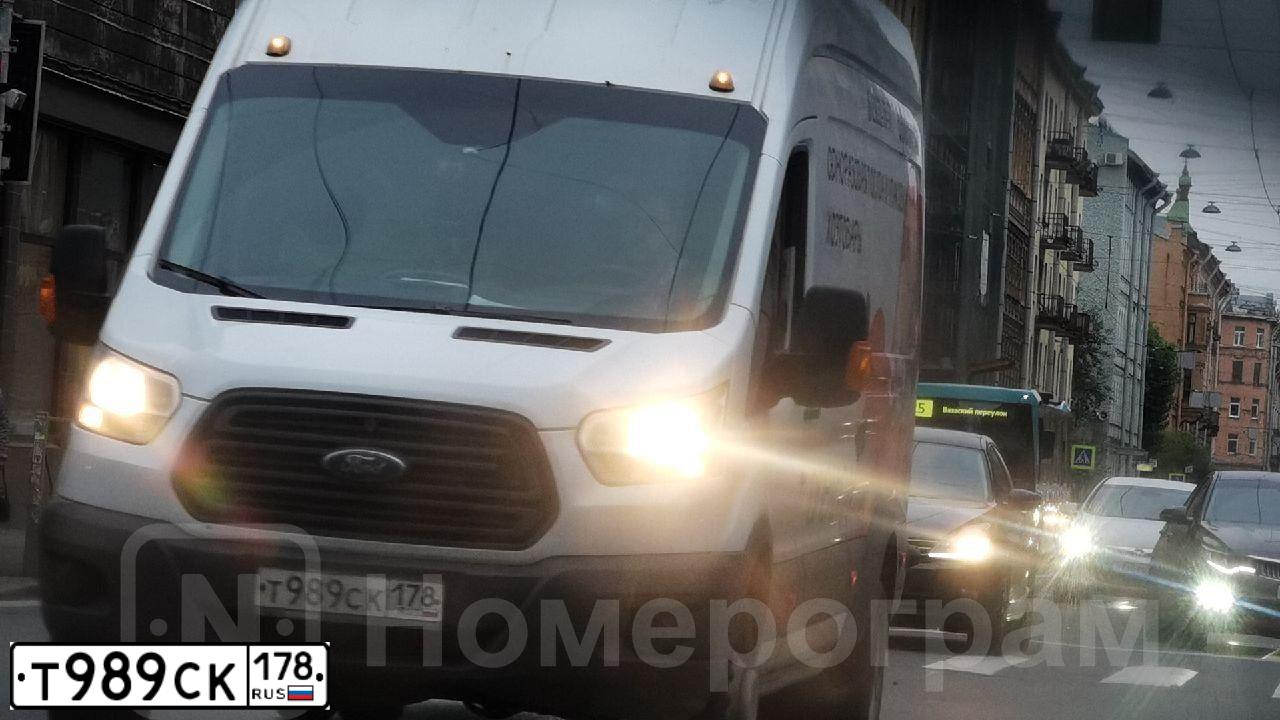 Фото автомобиля FORD TRANSIT, 2015 — госномер Т989СК178. Цвет: БЕЛЫЙ