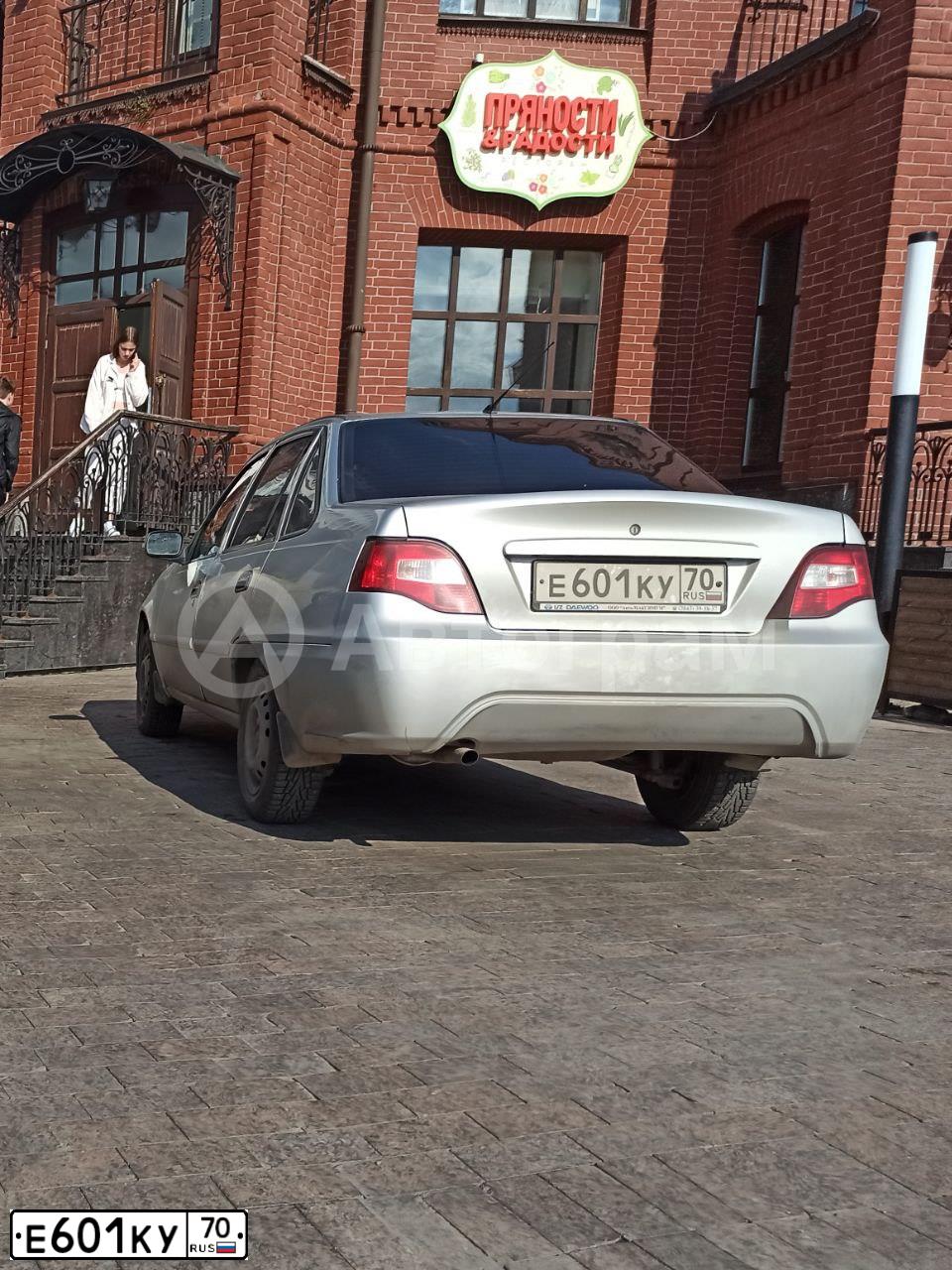 Фото автомобиля PEUGEOT 308, 2011 — госномер Т143НМ174. Цвет: ЧЕРНЫЙ