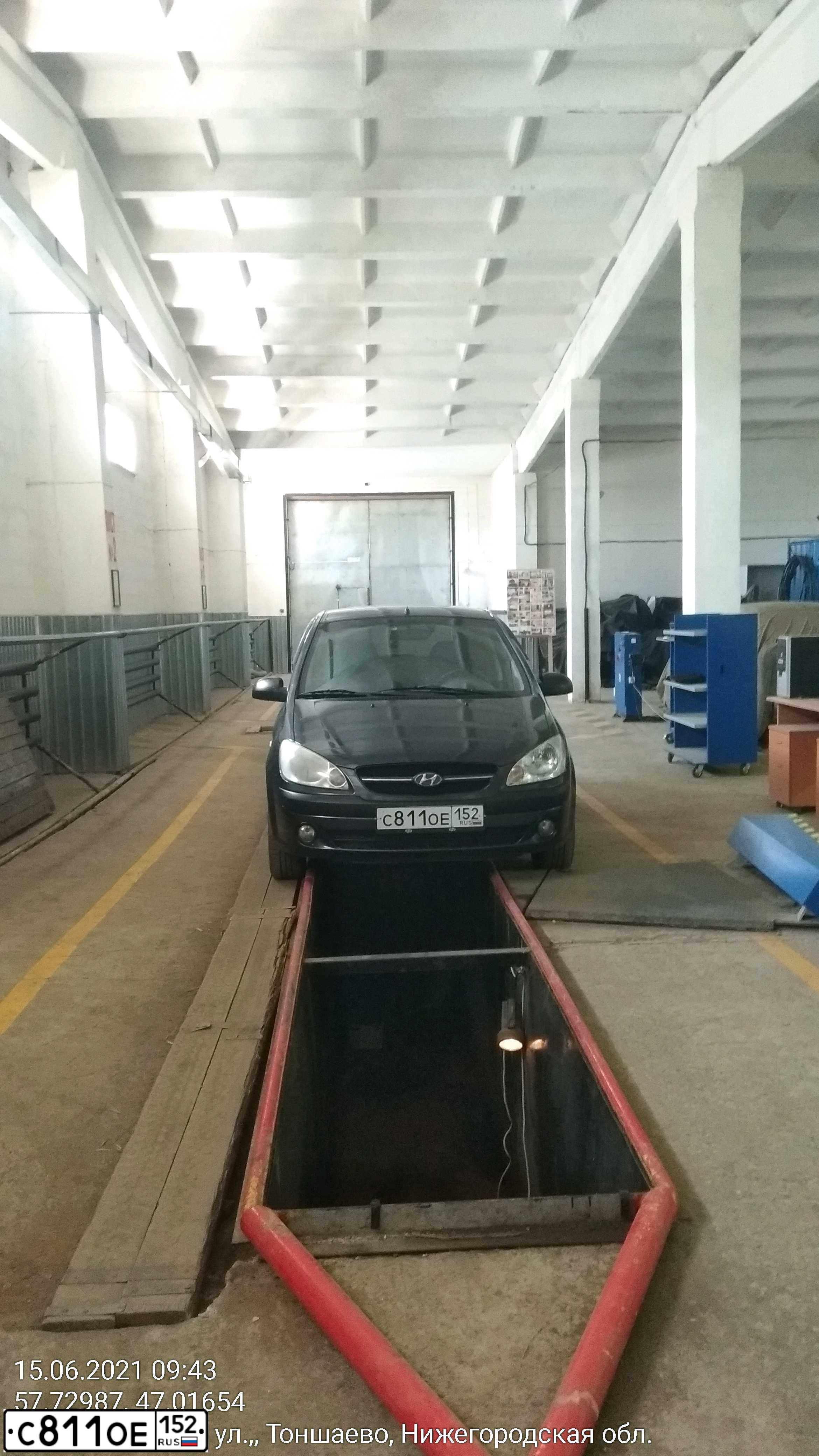 Фото автомобиля HYUNDAI GETZ, 2010 — госномер В594ХН152. Цвет: ТЕМНО-СЕРЫЙ