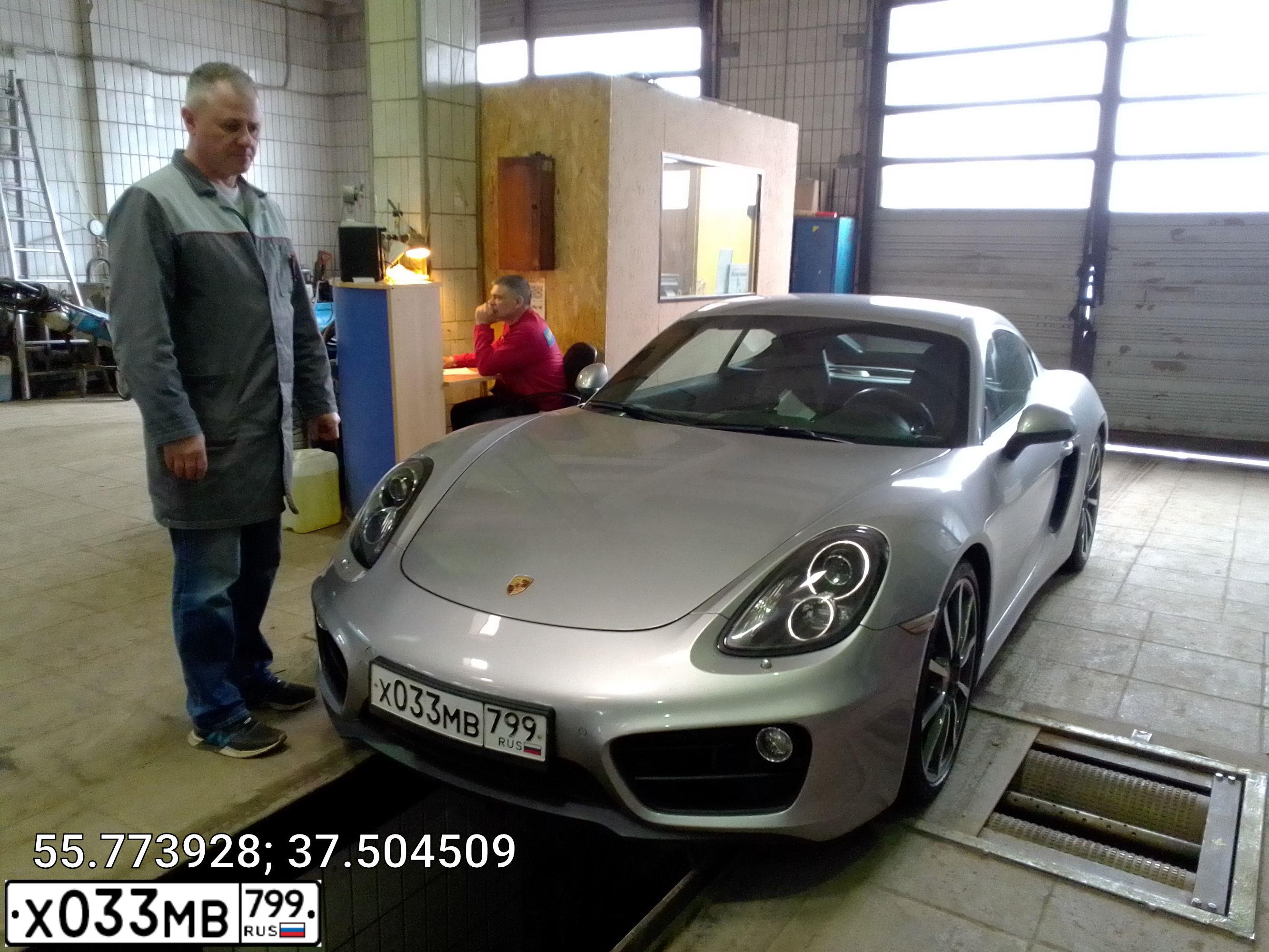 Фото автомобиля PORSCHE CAYMAN, 2015 — госномер Х820КМ774. Цвет: СЕРЕБРИСТЫЙ