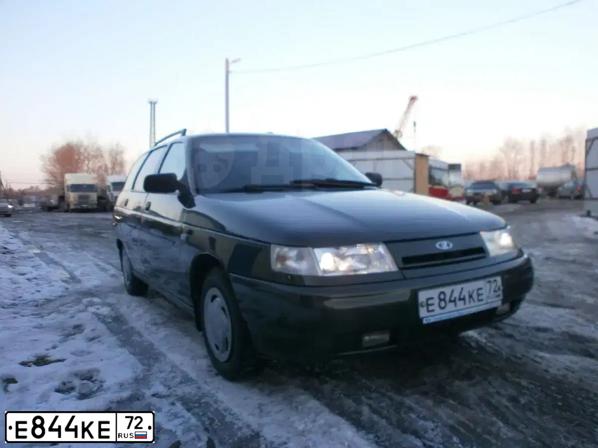 Фото автомобиля LADA 2111 LADA, 2006 — госномер В935АМ774. Цвет: ЗОЛОТИСТЫЙ ТЕМНО-ЗЕЛЕНЫЙ