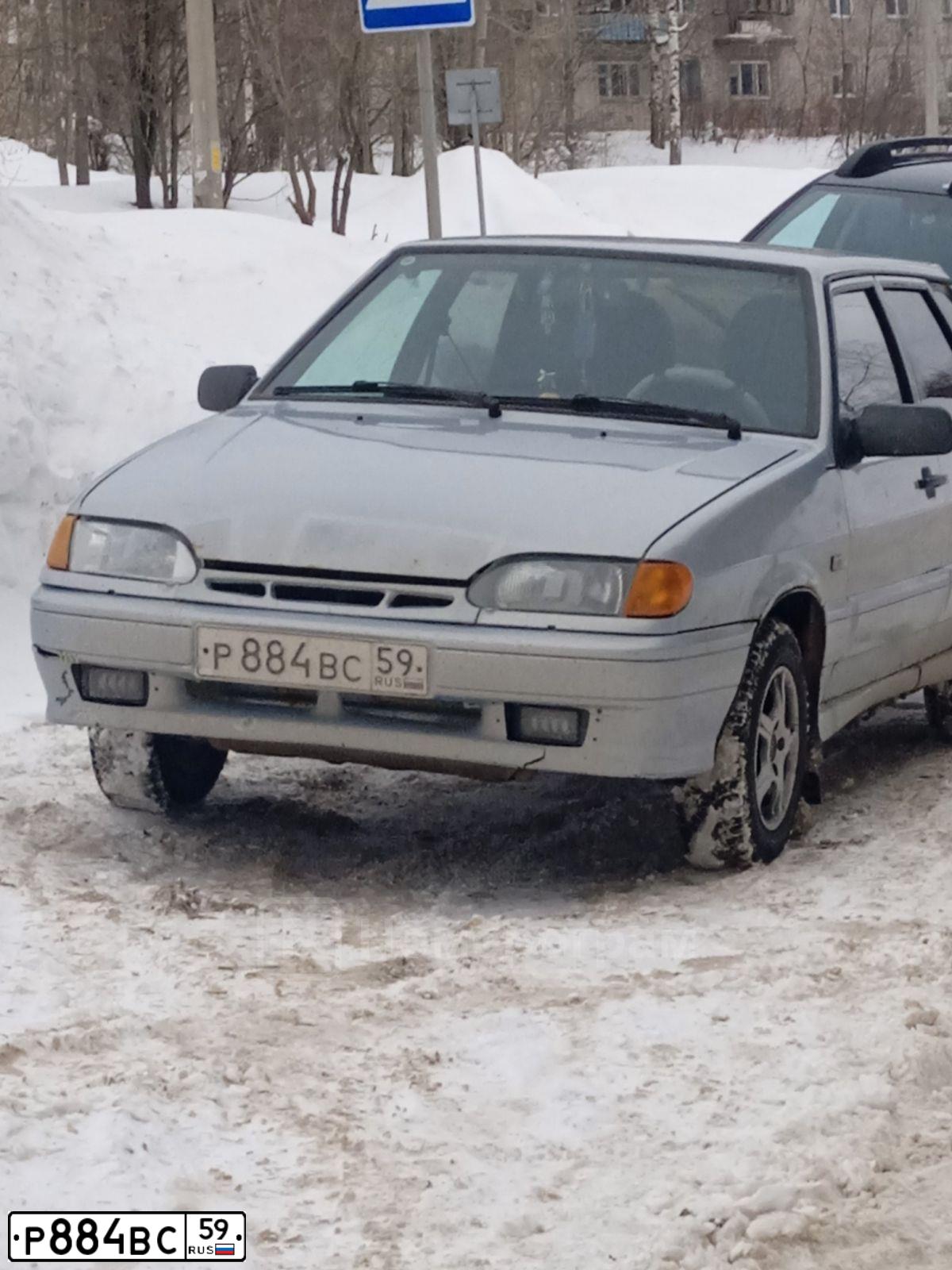 Фото автомобиля LADA 2114 SAMARA, 2007 — госномер Р884ВС59. Цвет: СЕРЕБРИСТО-ЖЕЛТО-ГОЛУБОЙ