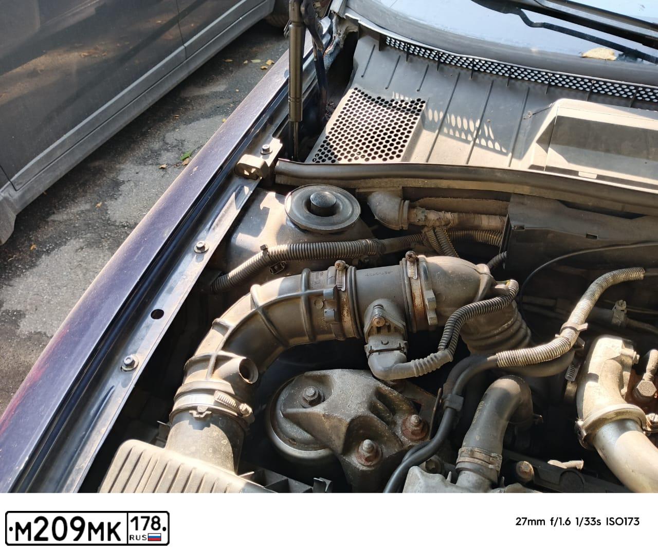 Фото автомобиля OPEL VECTRA, 1999 — госномер М209МК178. Цвет: синий