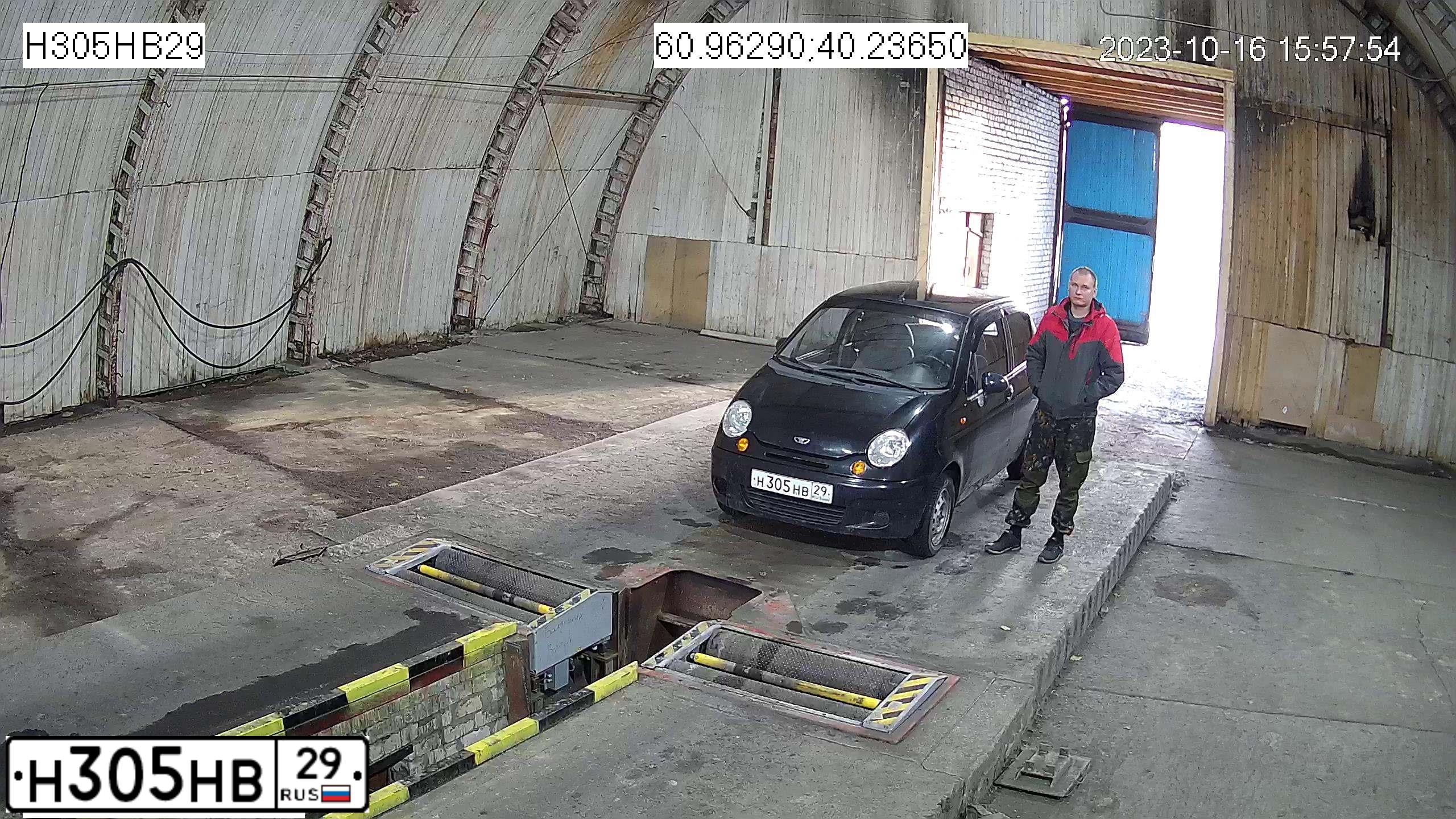 Фото автомобиля DAEWOO MATIZ, 2009 — госномер Н305НВ29. Цвет: КОРАЛЛОВО ЧЕРНЫЙ