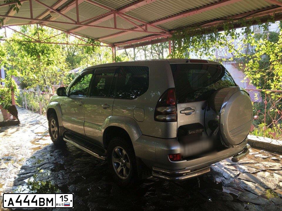 Фото автомобиля TOYOTA LANDCRUISER, 2008 — госномер О720ОО15. Цвет: СЕРЕБРИСТЫЙ