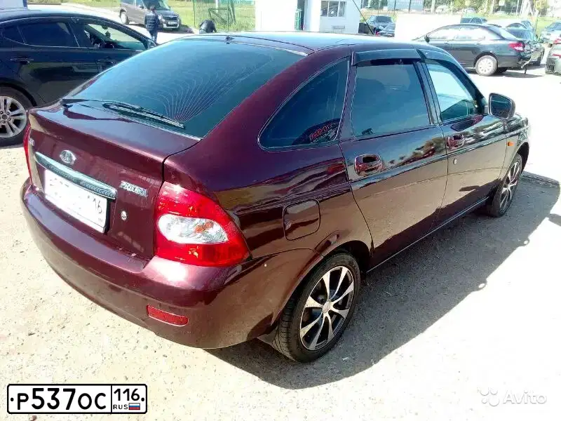 Фото автомобиля LADA 2172 PRIORA, 2012 — госномер Р537ОС116. Цвет: ТЕМНО-ВИШНЕВЫЙ