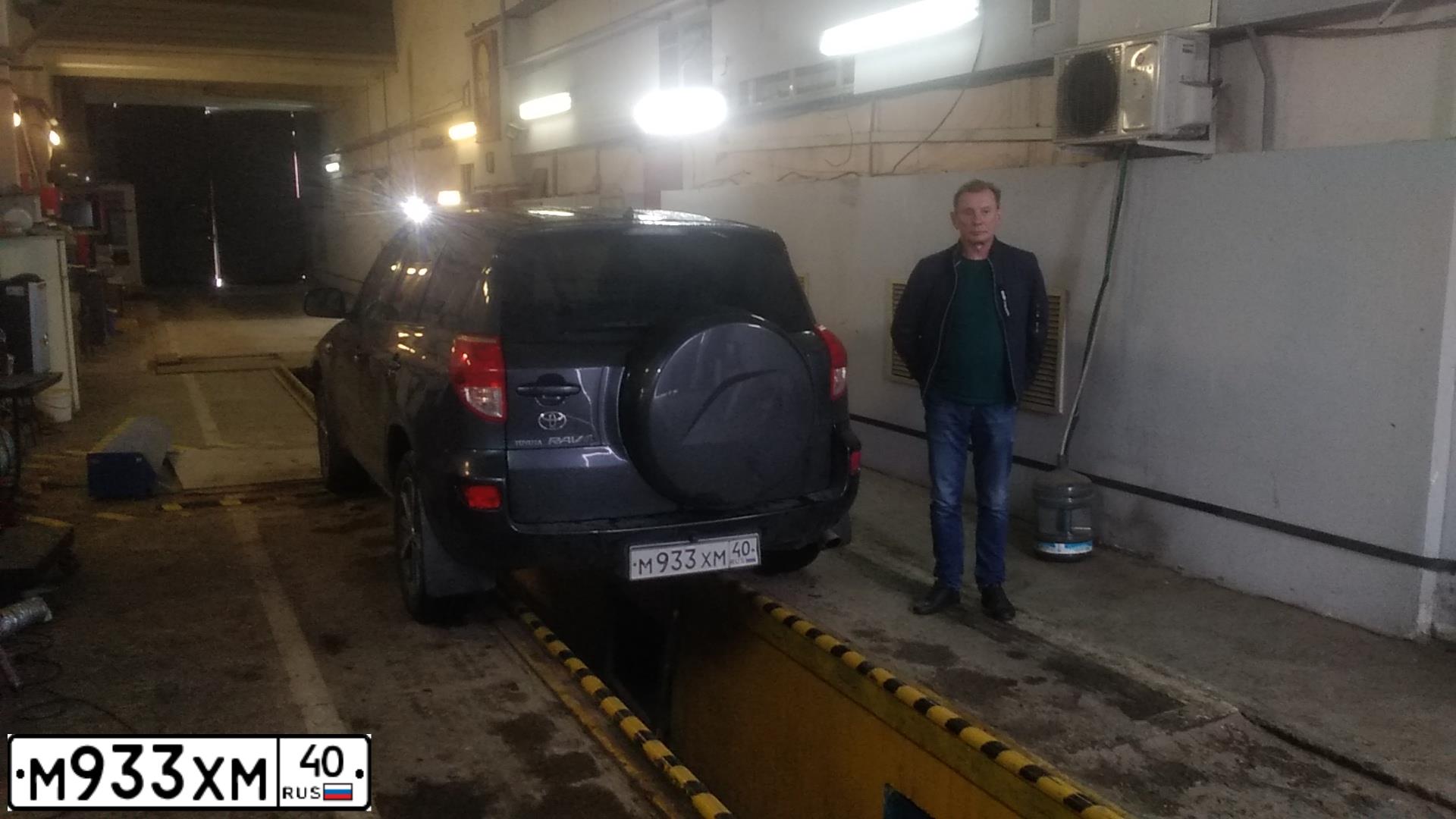 Фото автомобиля TOYOTA RAV4, 2007 — госномер О333ОО40. Цвет: ТЕМНО-СЕРЫЙ
