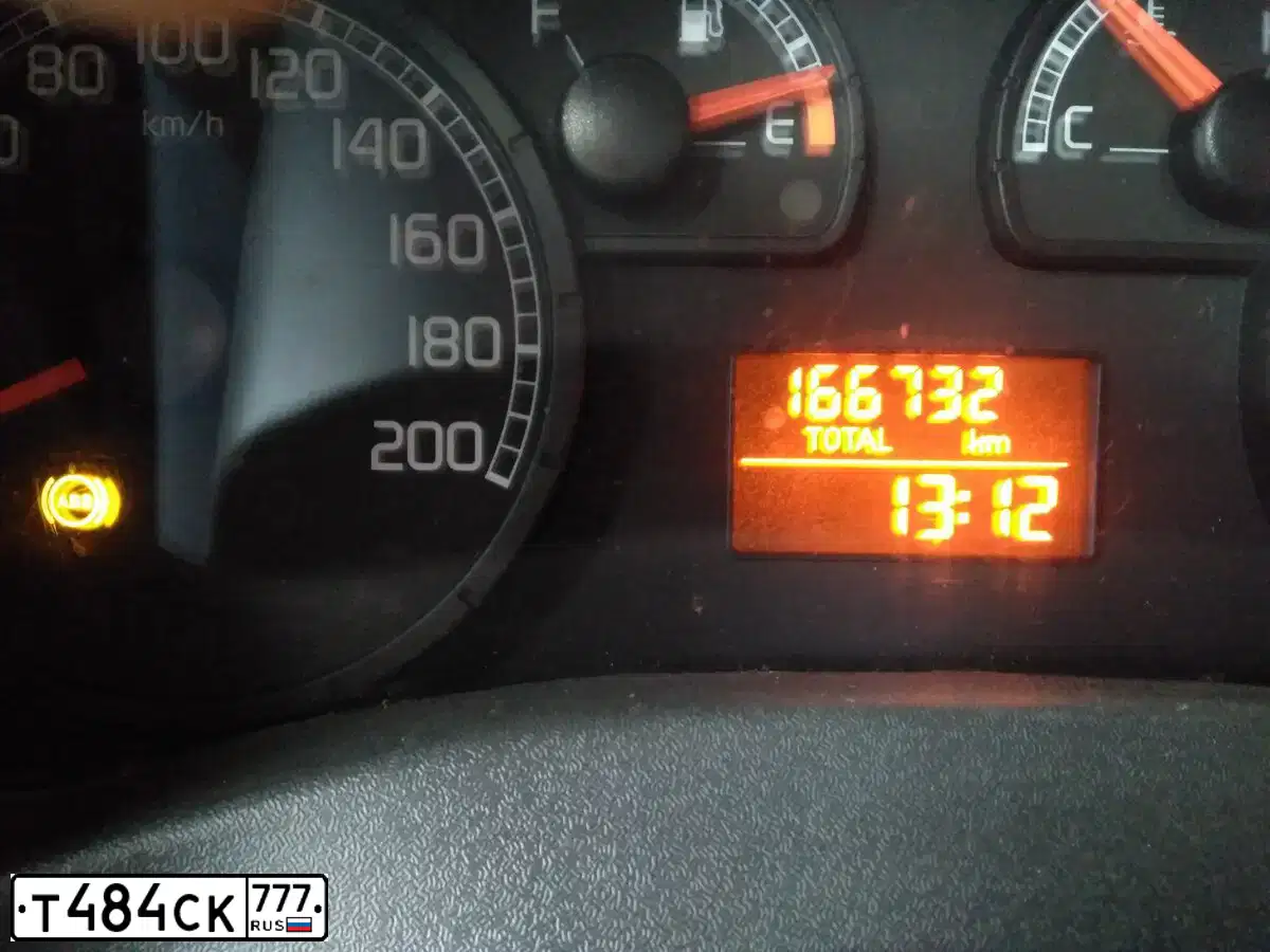 Фото автомобиля FIAT DOBLO, 2012 — госномер Т484СК777. Цвет: Белый