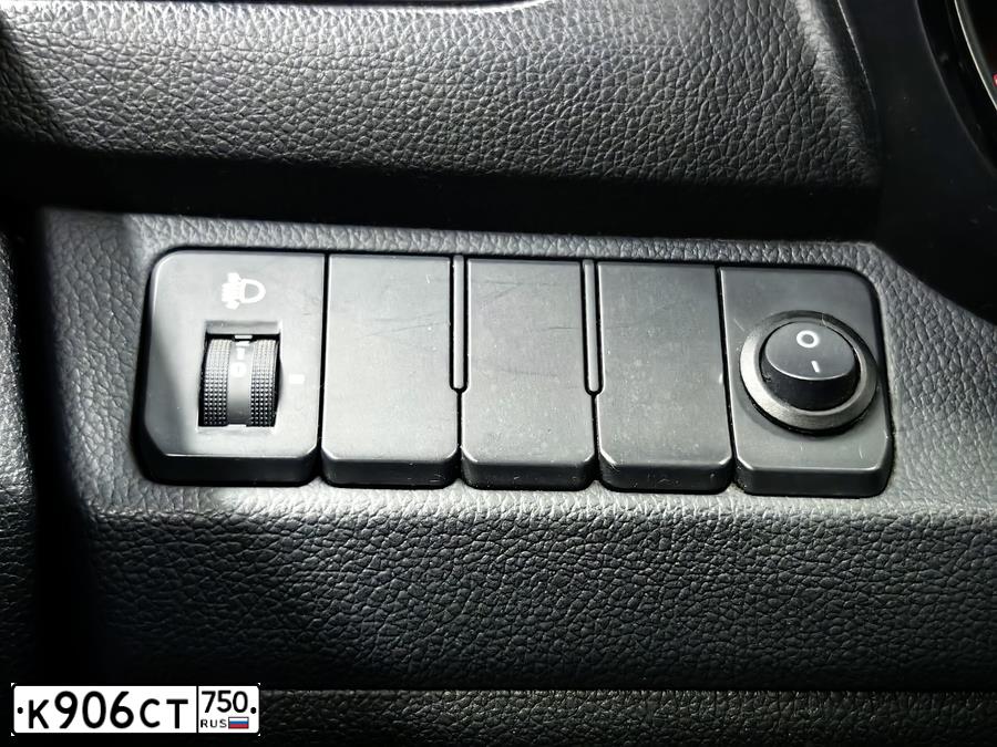Фото автомобиля NISSAN X-TRAIL, 2008 — госномер У374АР76. Цвет: ЧЕРНЫЙ