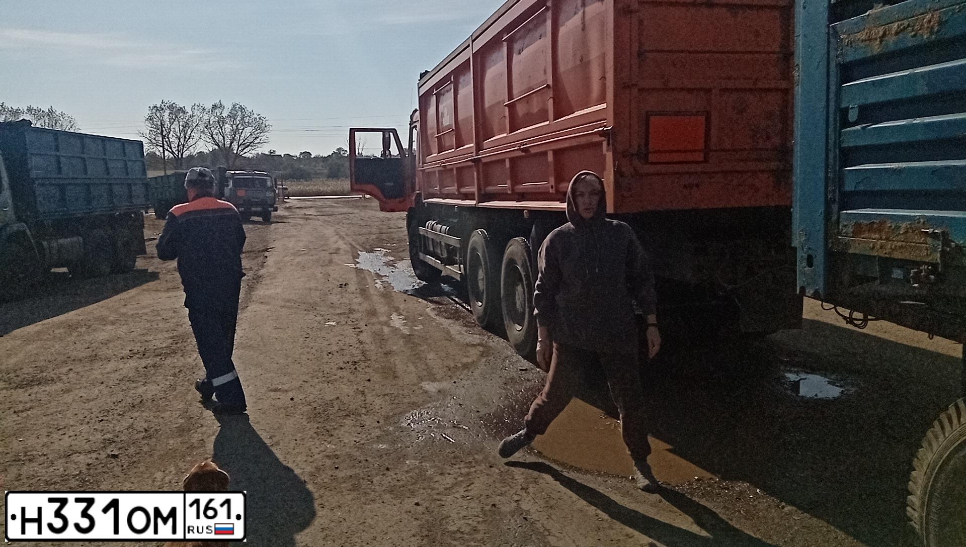 Фото автомобиля KAMAZ 6520 /6X4/, 2012 — госномер С625РЕ197. Цвет: ОРАНЖЕВЫЙ