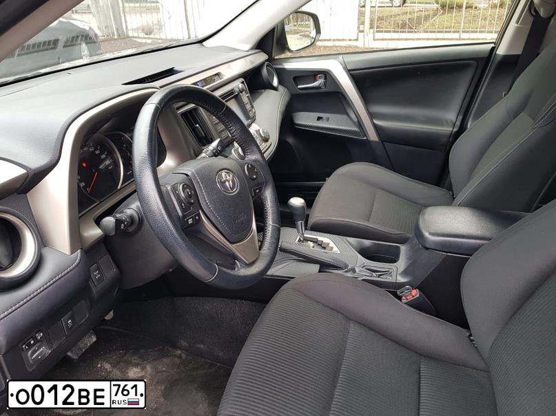 Фото автомобиля TOYOTA RAV4, 2014 — госномер В008НЕ26. Цвет: бронзовый
