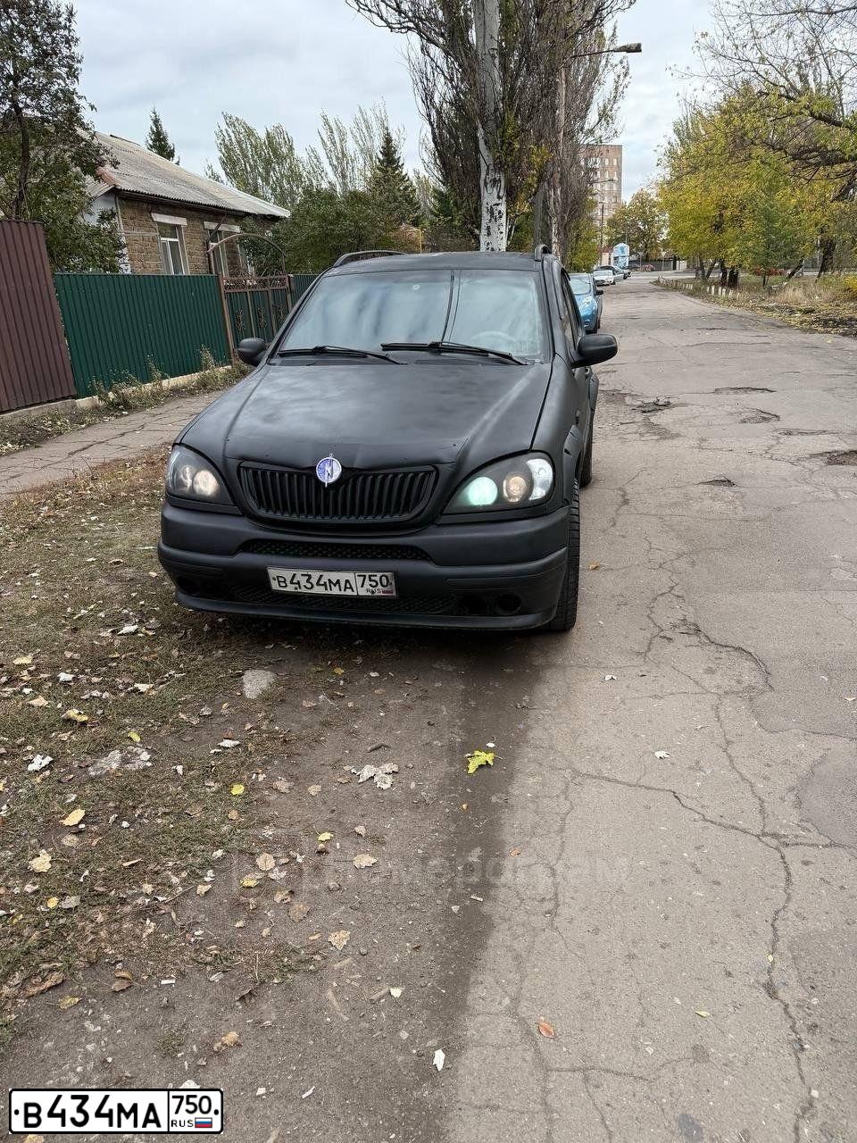 Фото автомобиля MERCEDES M-KLASSE, 1998 — госномер В434МА750. Цвет: ЧЕРНЫЙ