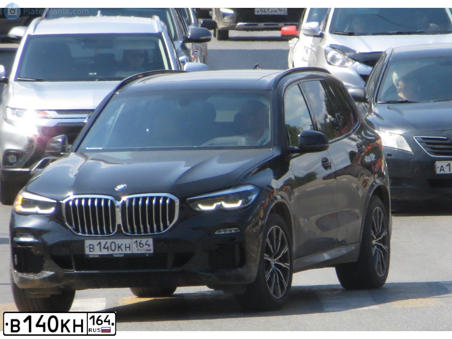Фото автомобиля BMW X5, 2018 — госномер М327УВ164. Цвет: ЧЕРНЫЙ