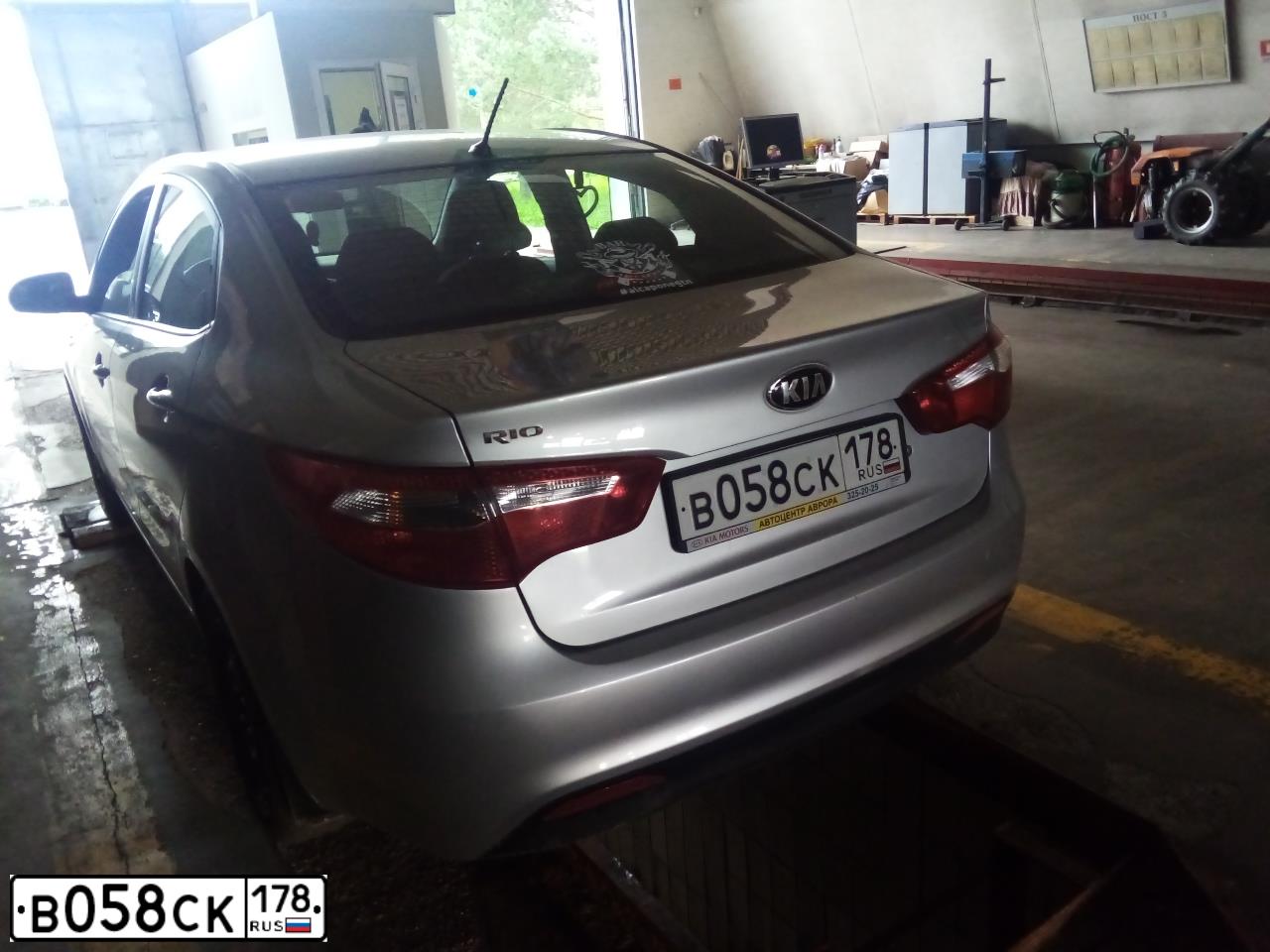 Фото автомобиля KIA RIO, 2014 — госномер В058СК178