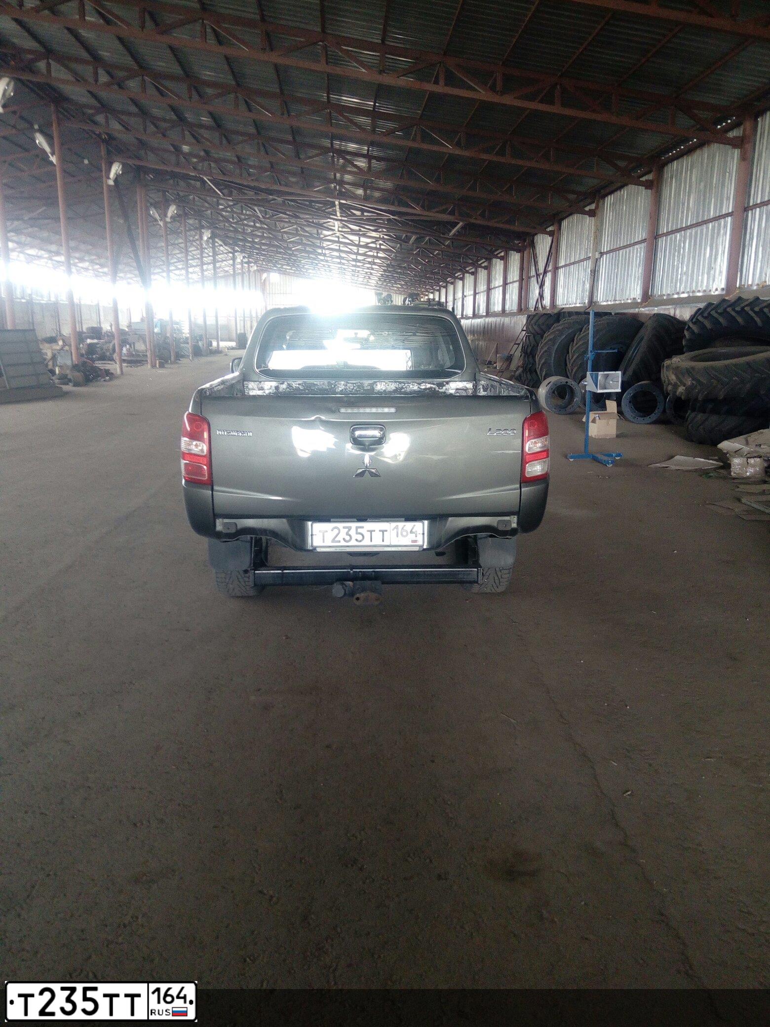 Фото автомобиля MITSUBISHI L 200, 2017 — госномер А177ВМ323. Цвет: СЕРО-ЗЕЛЕНЫЙ