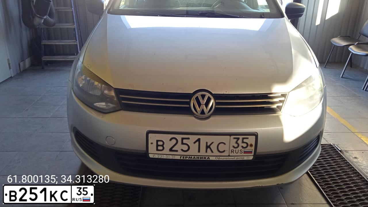 Фото автомобиля VOLKSWAGEN POLO, 2010 — госномер Н471АЕ10. Цвет: СЕРЕБРИСТЫЙ