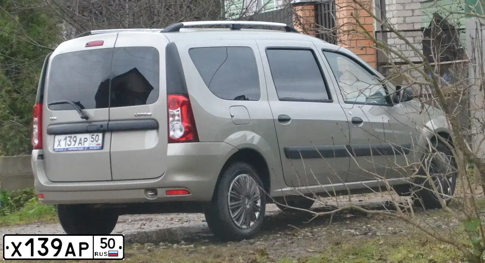 Фото автомобиля LADA LARGUS, 2013 — госномер А299ОА51. Цвет: БЕЖЕВЫЙ