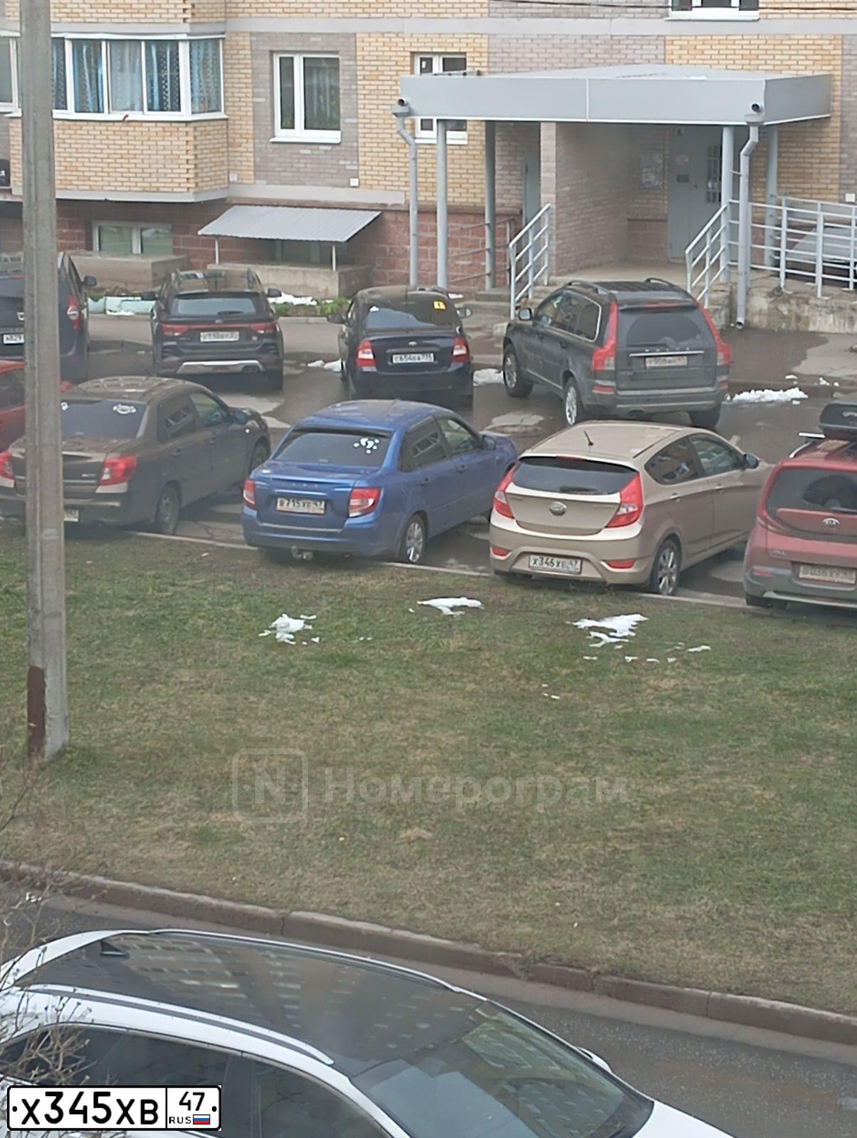 Фото автомобиля DAEWOO NEXIA, 2011 — госномер Р533СС178. Цвет: СЕРЕБРИСТЫЙ