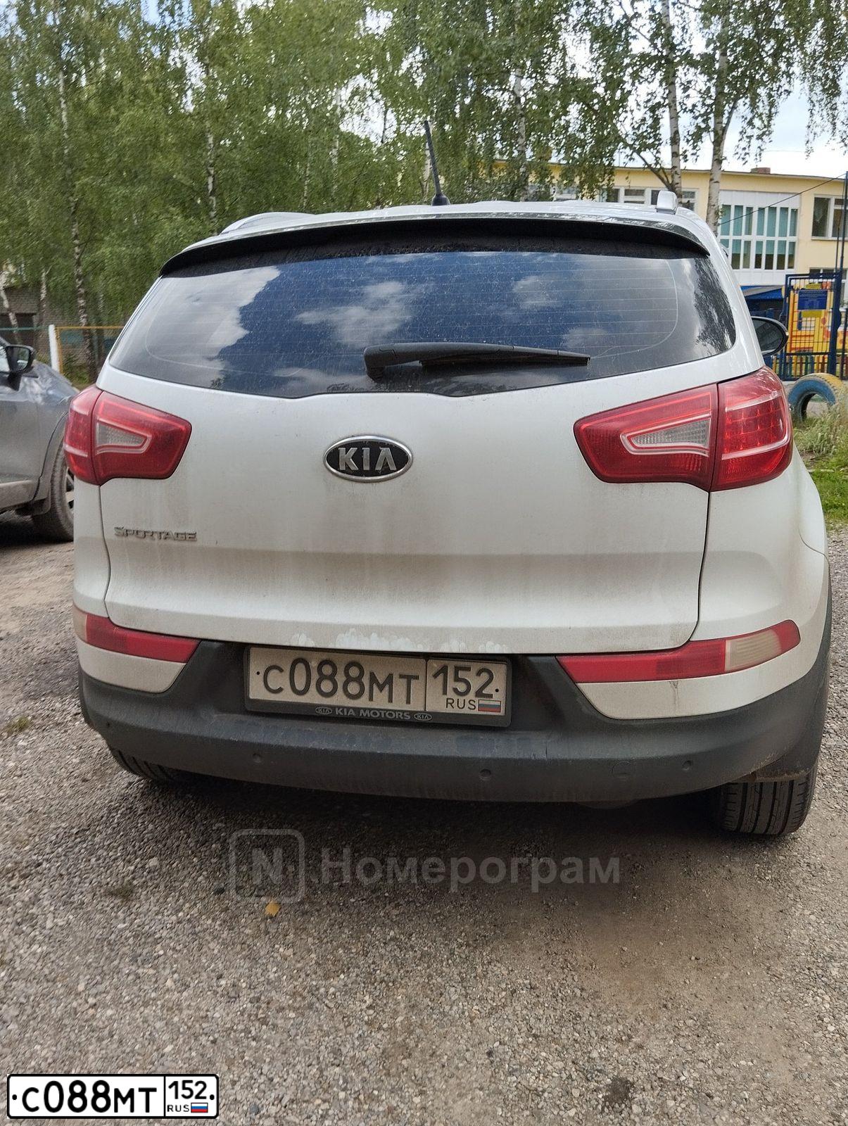 Фото автомобиля KIA SPORTAGE, 2011 — госномер С088МТ152. Цвет: Белый