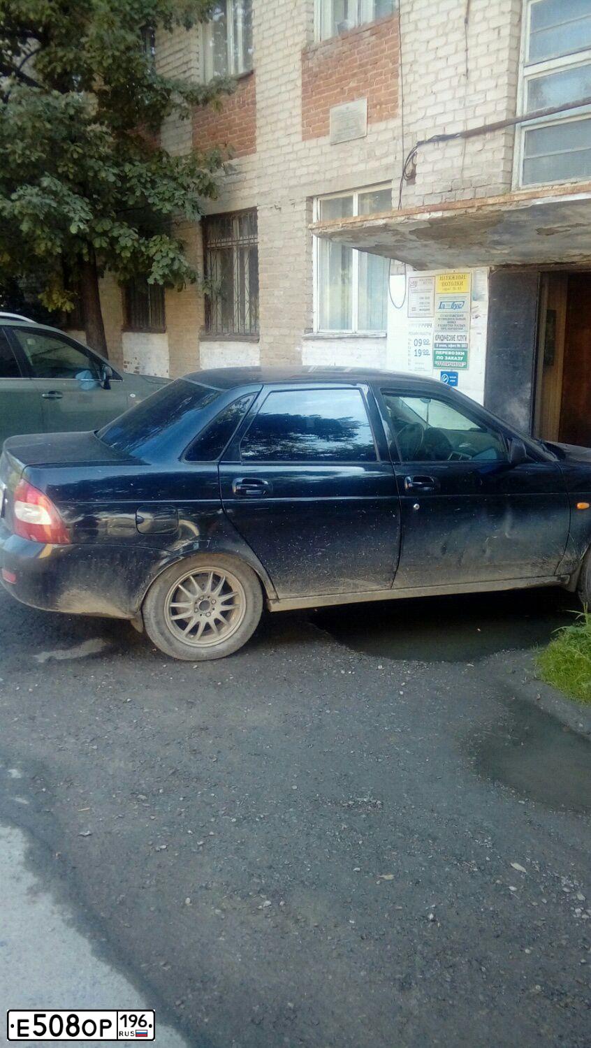 Фото автомобиля LADA 2170 PRIORA, 2008 — госномер Н007МР72. Цвет: Сине-Черный