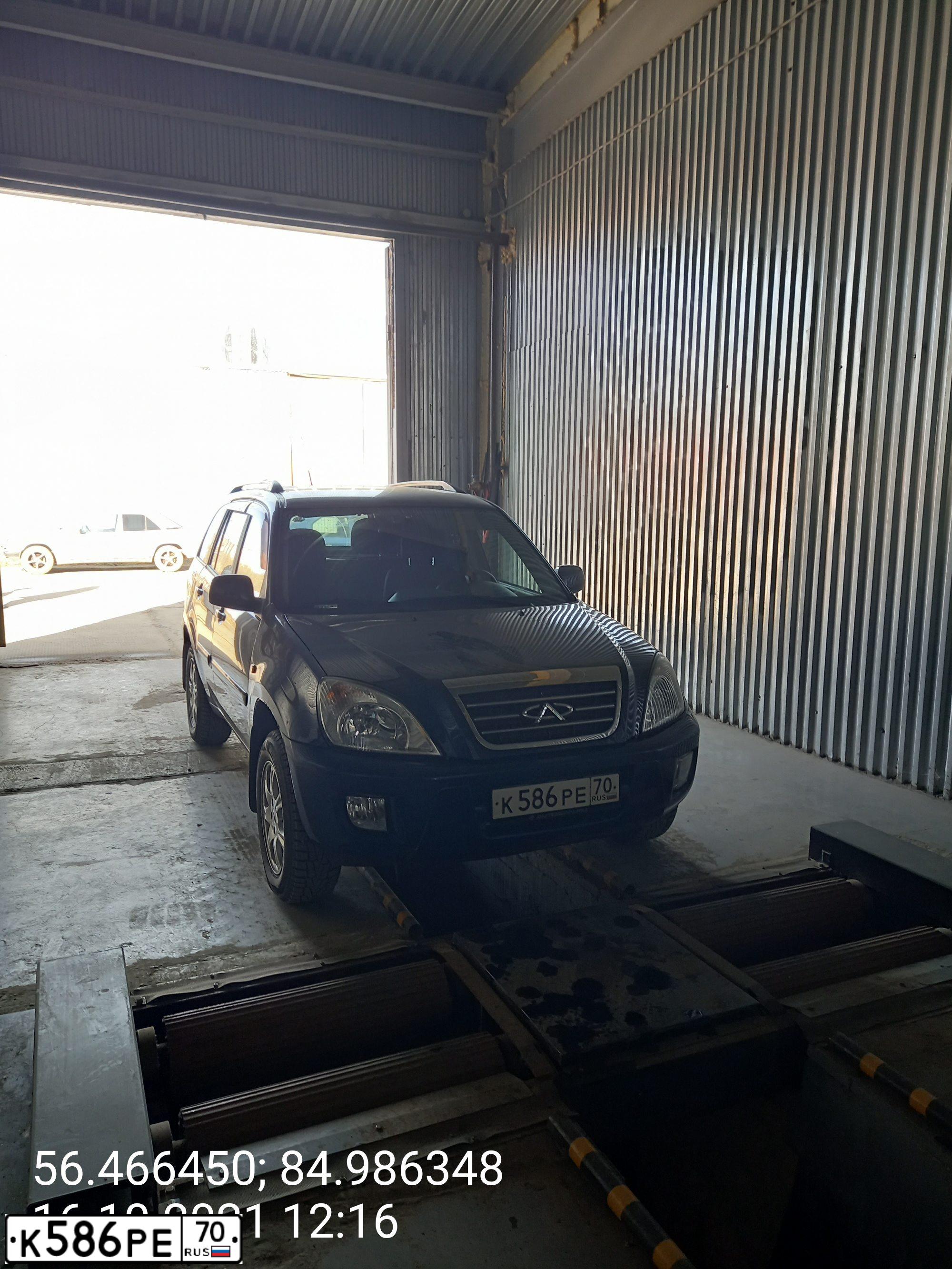 Фото автомобиля CHERY TIGGO, 2012 — госномер К586РЕ70. Цвет: ТЕМНО-СИНИЙ