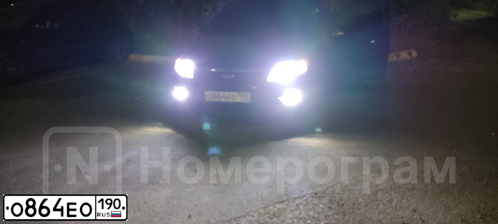 Фото автомобиля FORD FOCUS, 2009 — госномер О864ЕО190. Цвет: СИНИЙ ТЕМНЫЙ