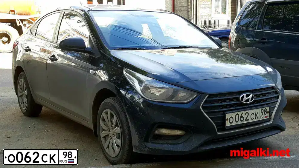Фото автомобиля GAZ 3110 WOLGA, 2008 — госномер О062СК98. Цвет: серебристый
