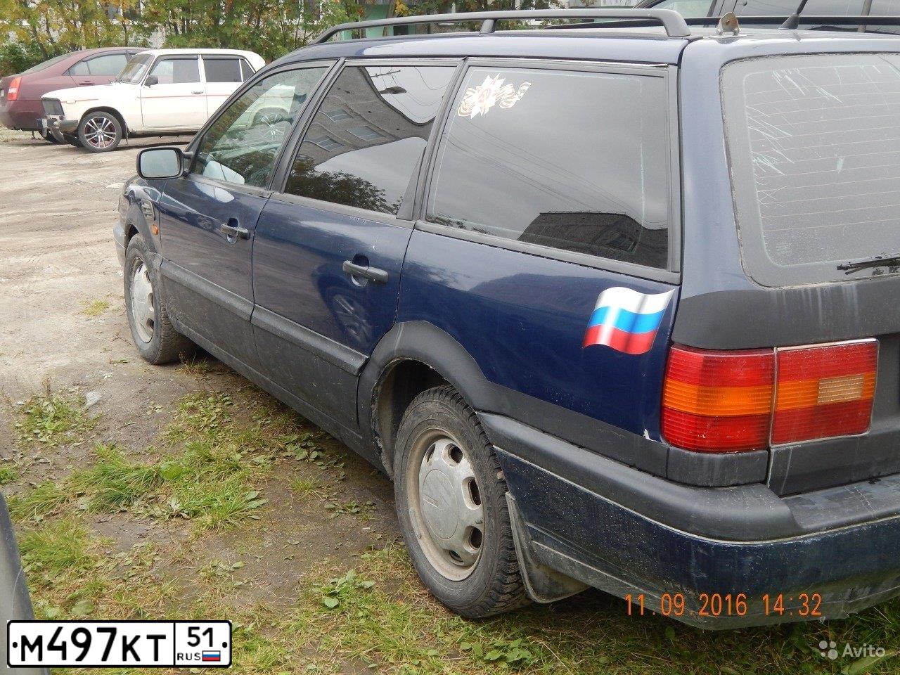 Фото автомобиля VOLKSWAGEN PASSAT, 1994 — госномер А975ЕС98. Цвет: СИНИЙ