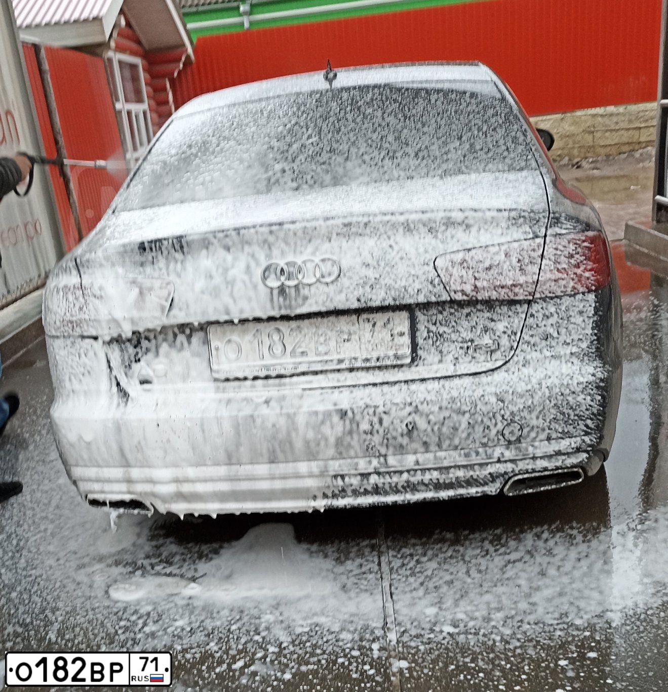 Фото автомобиля AUDI A6, 2016 — госномер М324УК35. Цвет: ЧЕРНО-СИНИЙ