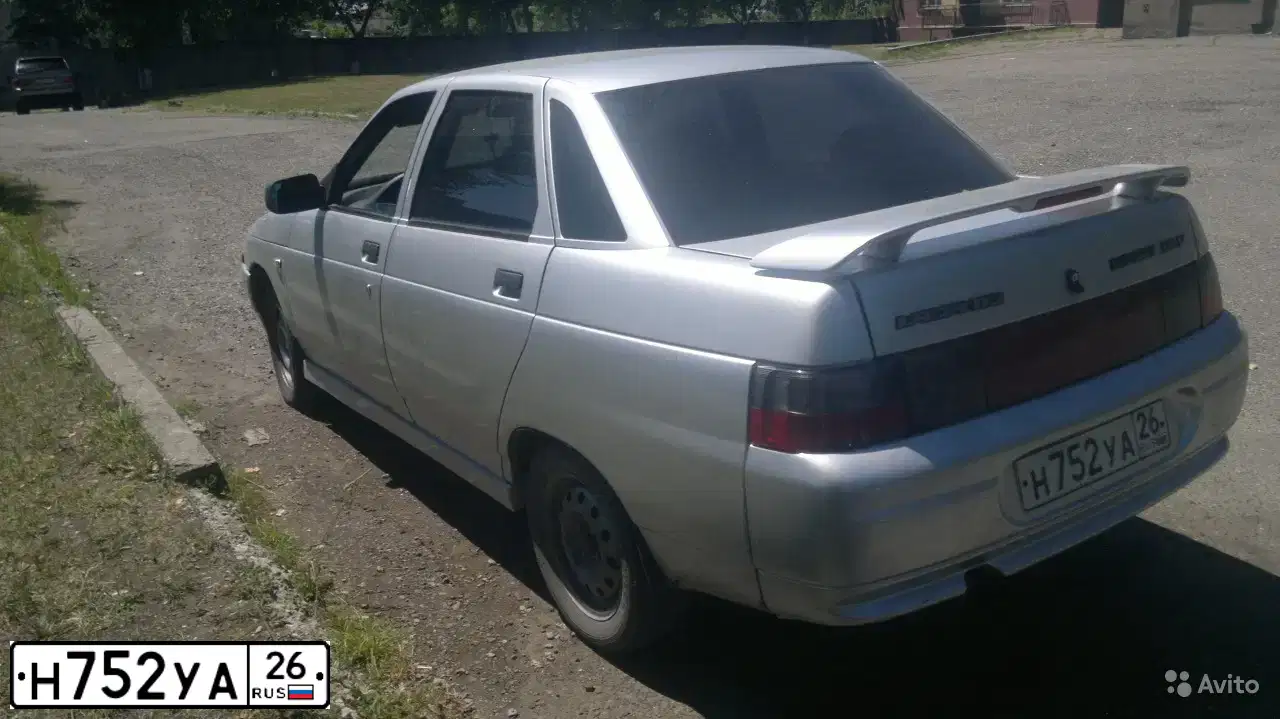 Фото автомобиля LADA 2110, 2003 — госномер Н752УА26. Цвет: СВЕТЛО-СЕРЕБРИСТЫЙ МЕТАЛЛ