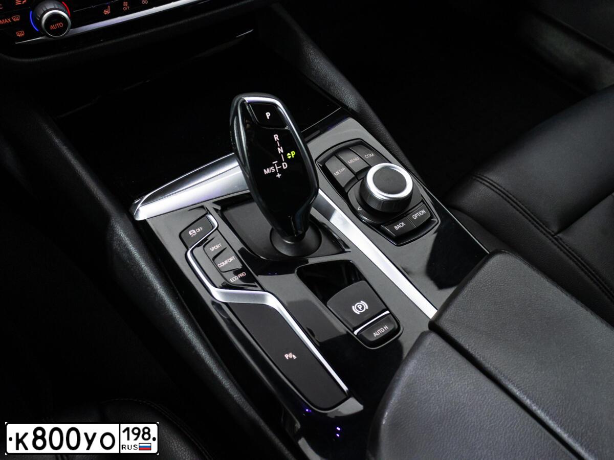 Фото автомобиля BMW 520D, 2019 — госномер Т546МХ198