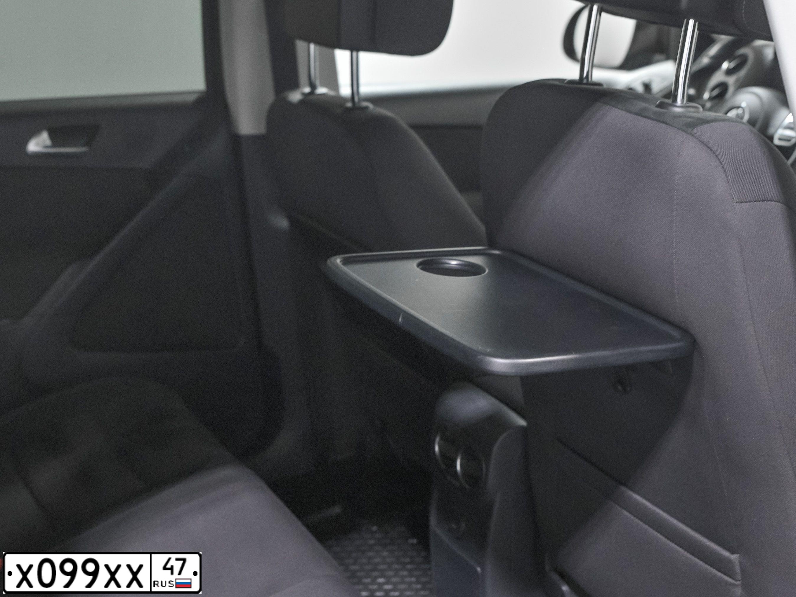 Фото автомобиля VOLKSWAGEN TIGUAN, 2015 — госномер Р769ВР82. Цвет: Коричневый