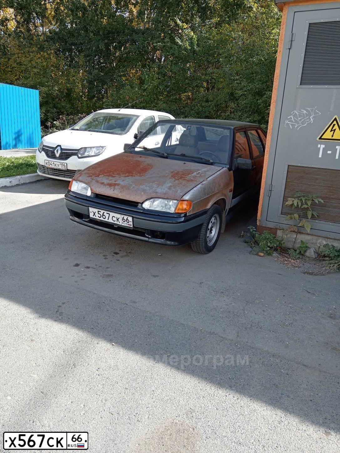 Фото автомобиля LADA 2114 SAMARA, 2006 — госномер Х567СК66. Цвет: ЧЕРНЫЙ