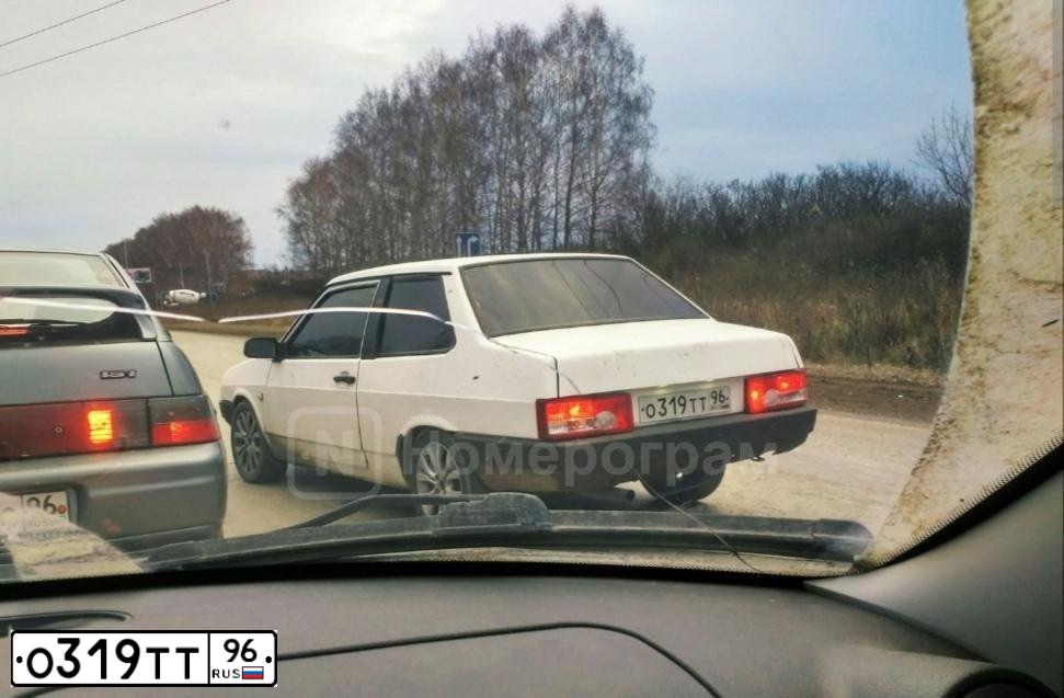 Фото автомобиля VAZ ВАЗ 21099, 1999 — госномер О319ТТ96. Цвет: БЕЛЫЙ
